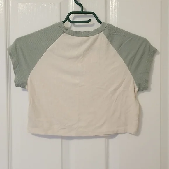 Shein Crop Top - Picture 2 of 3